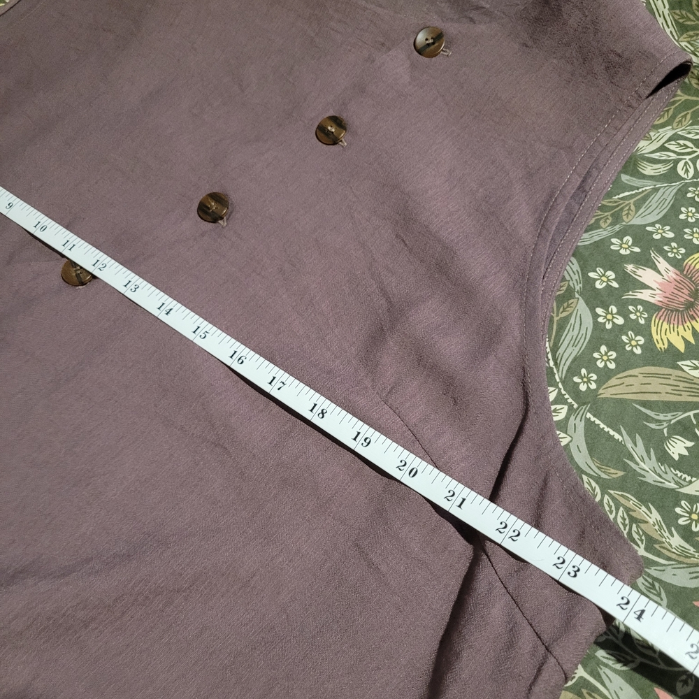 Asymmetrical Button-Front Sleeveless Top - Picture 5 of 7